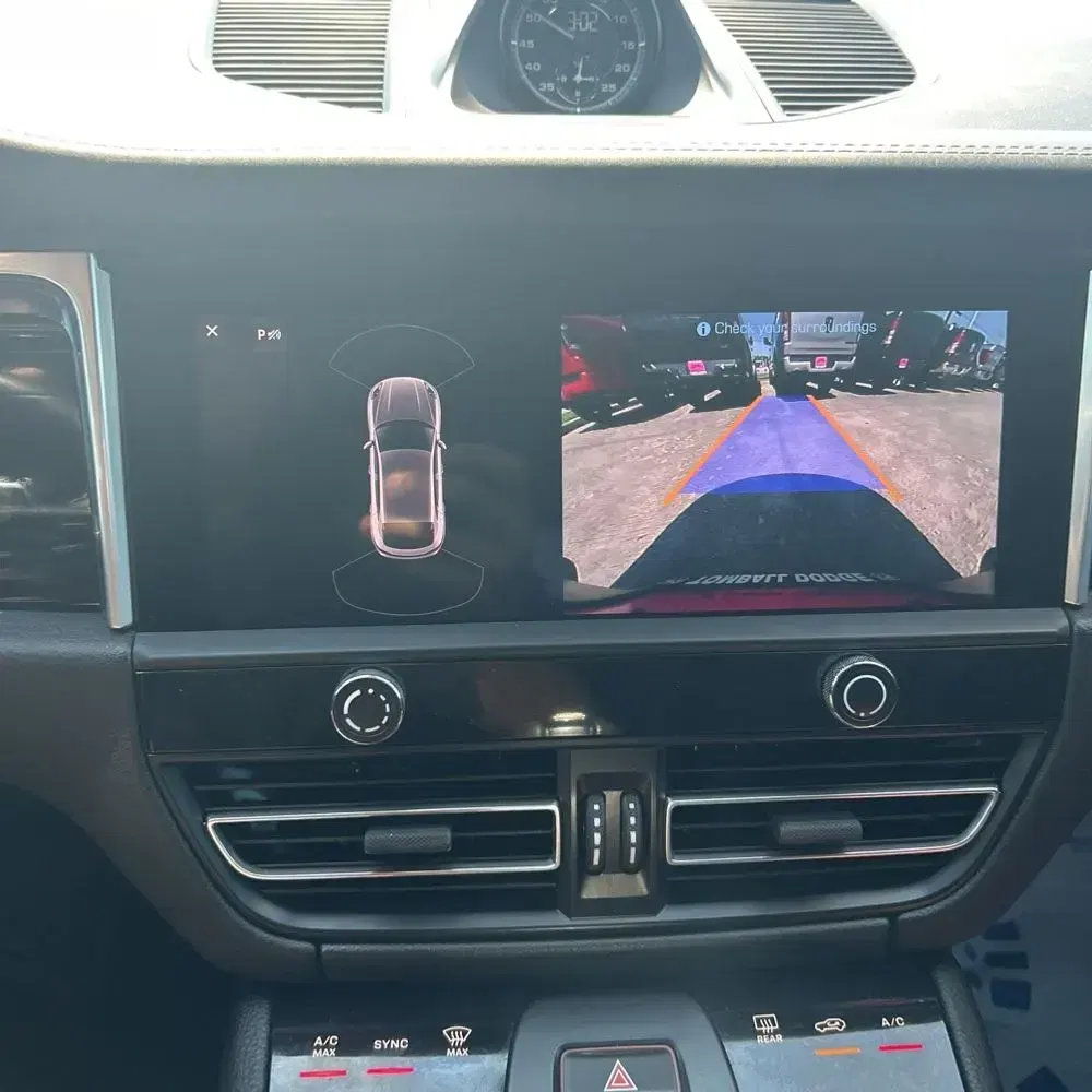 2024 Porsche Macan Base