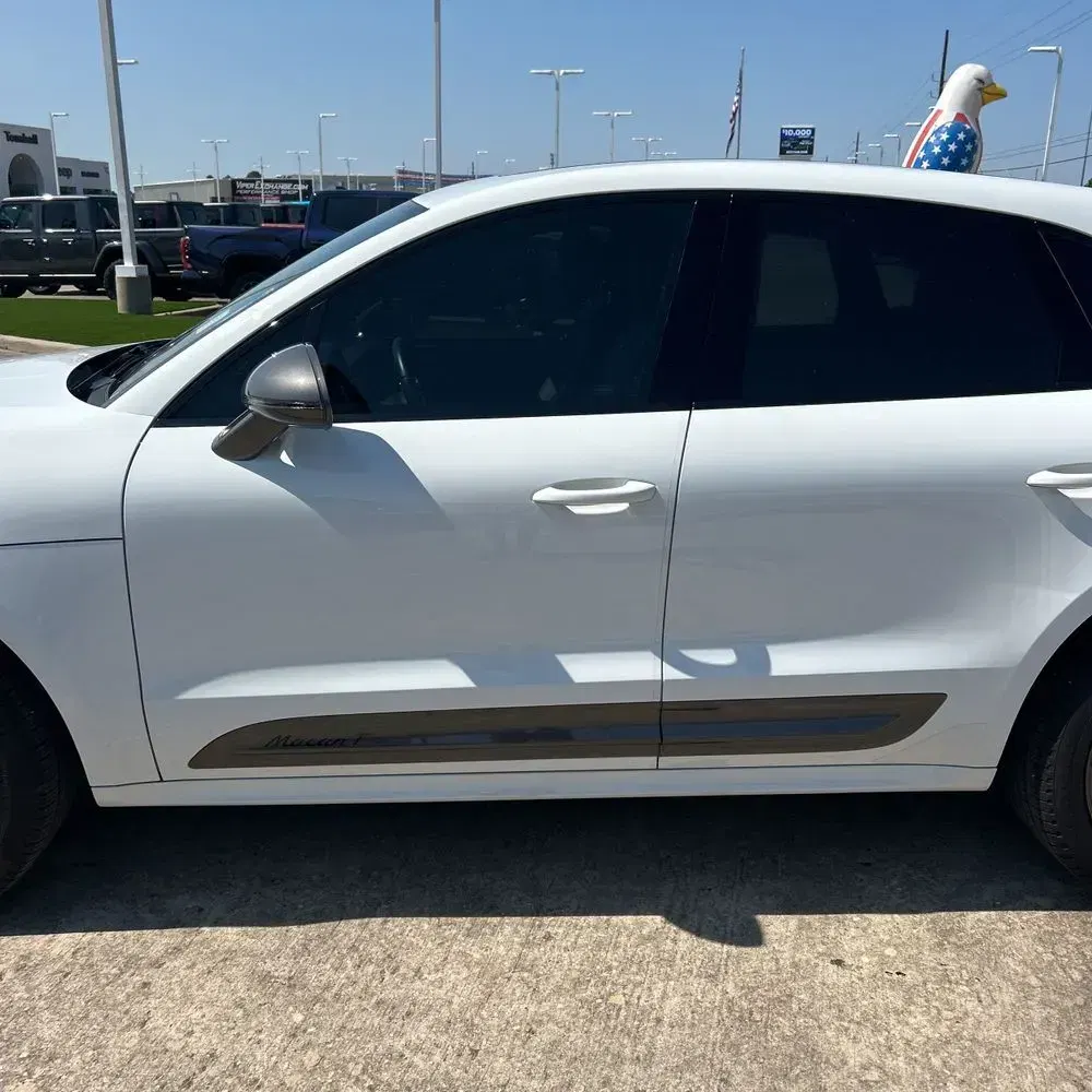 2024 Porsche Macan Base