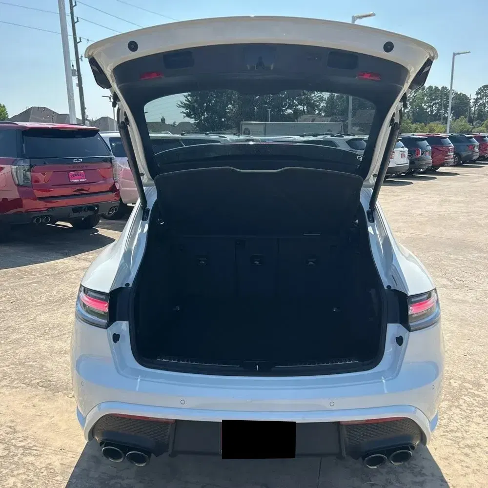 2024 Porsche Macan Base