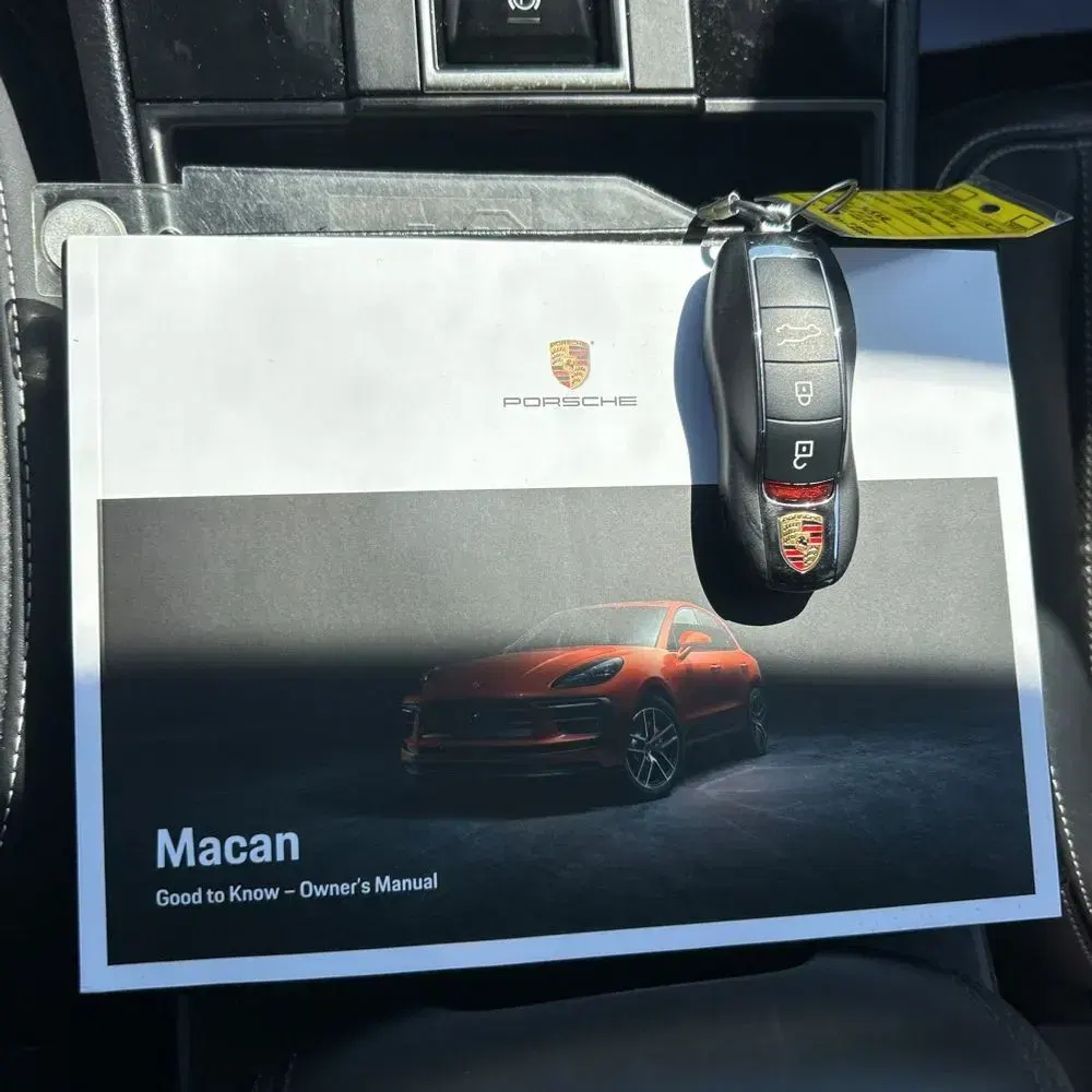 2024 Porsche Macan Base