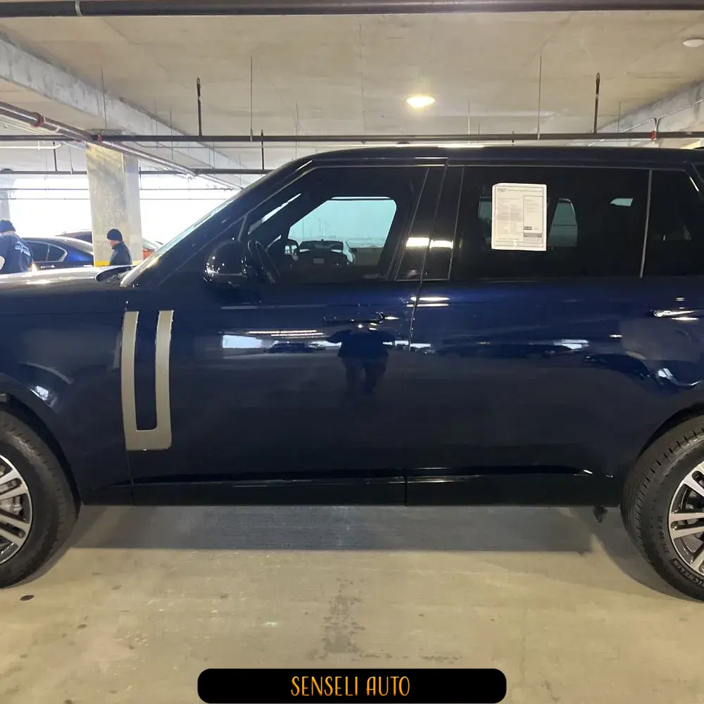 2023 Land Rover Range Rover P400 SE LWB