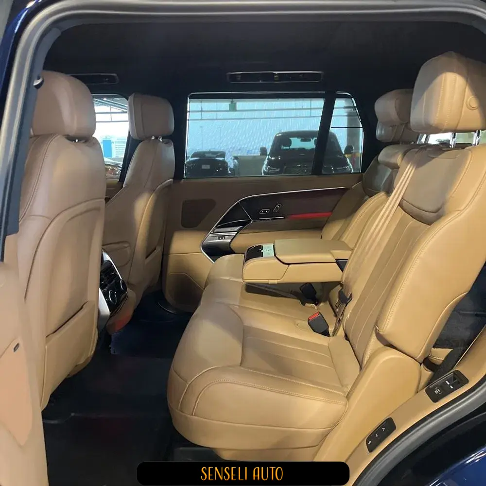 2023 Land Rover Range Rover P400 SE LWB