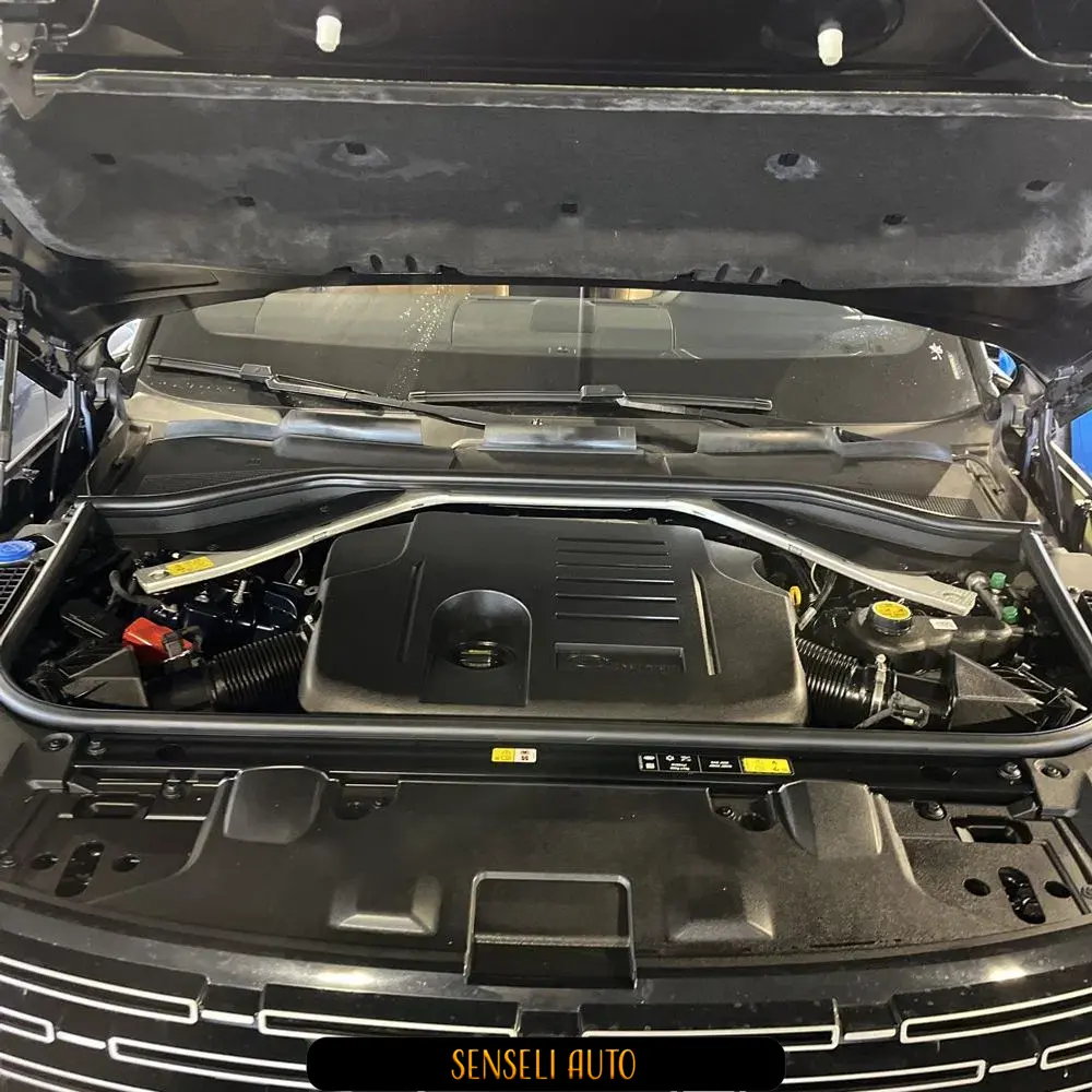 2023 Land Rover Range Rover P400 SE LWB