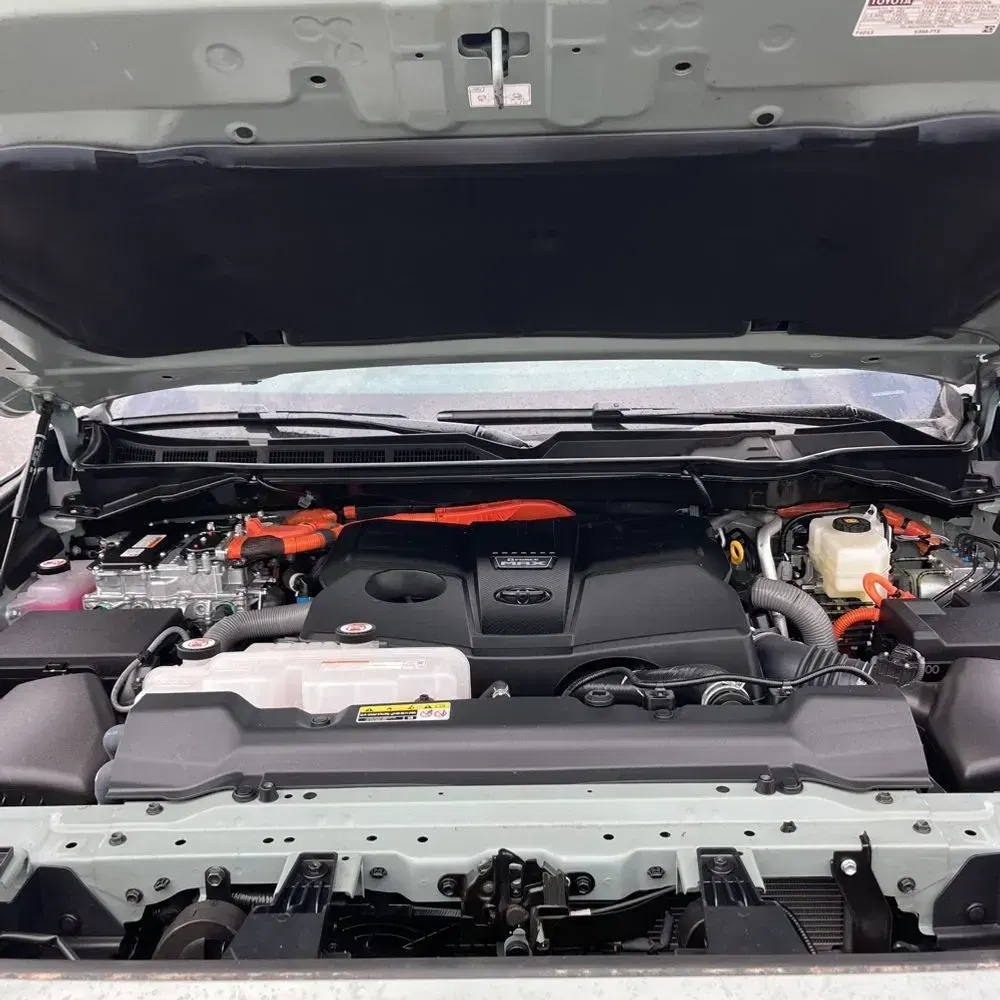 2025 Toyota Tundra Limited HV