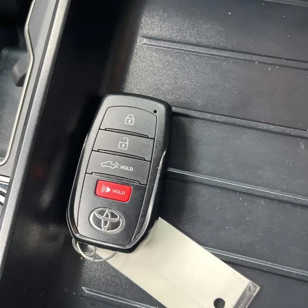 2025 Toyota Tundra Limited HV