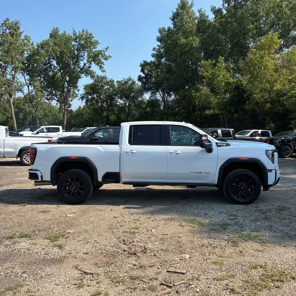 2025 GMC Sierra 2500 AT4
