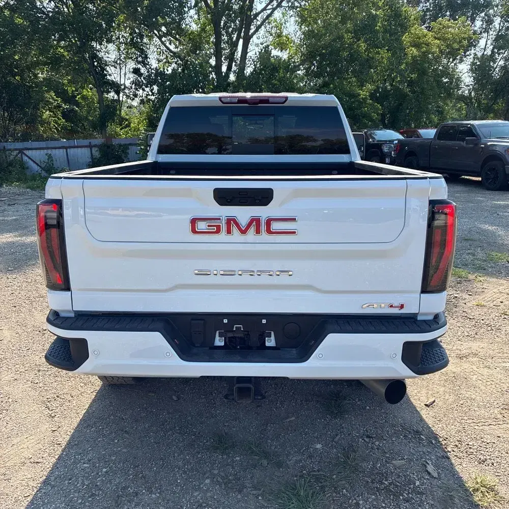 2025 GMC Sierra 2500 AT4