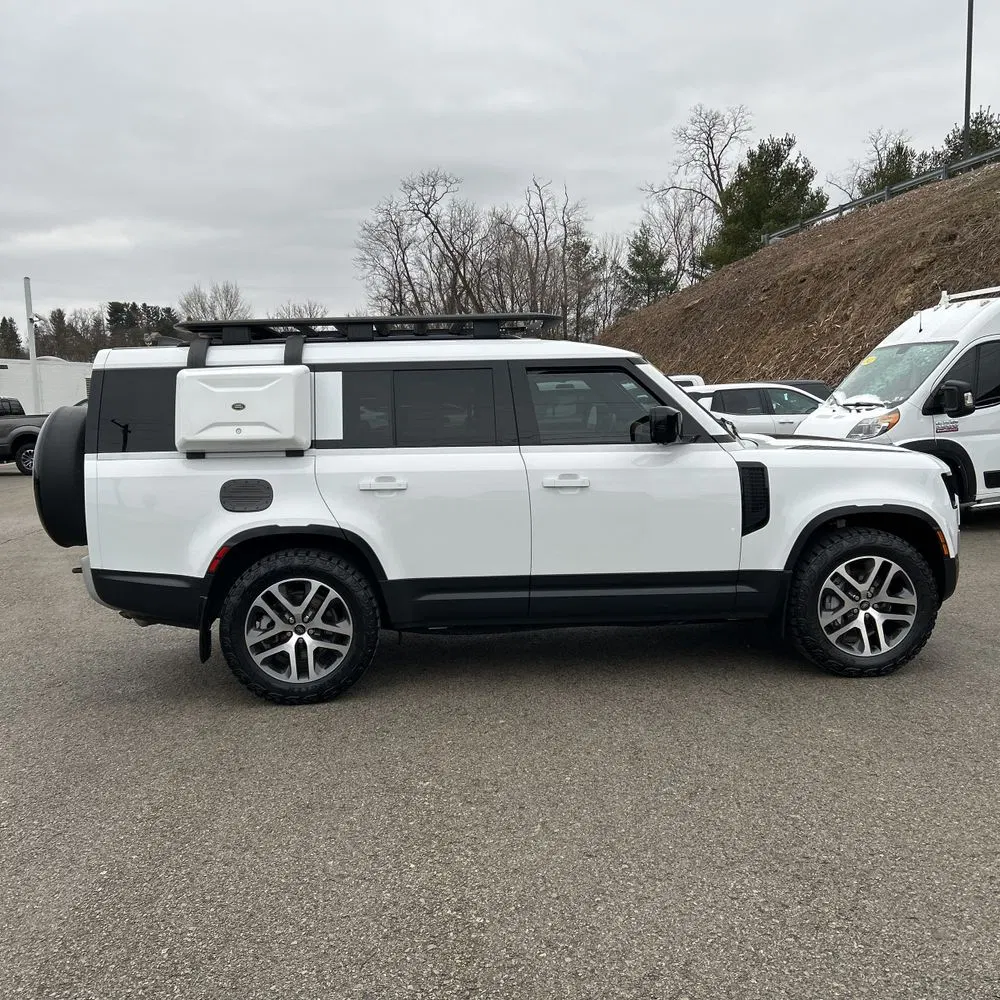 2024 Land Rover Defender 130 P400 S