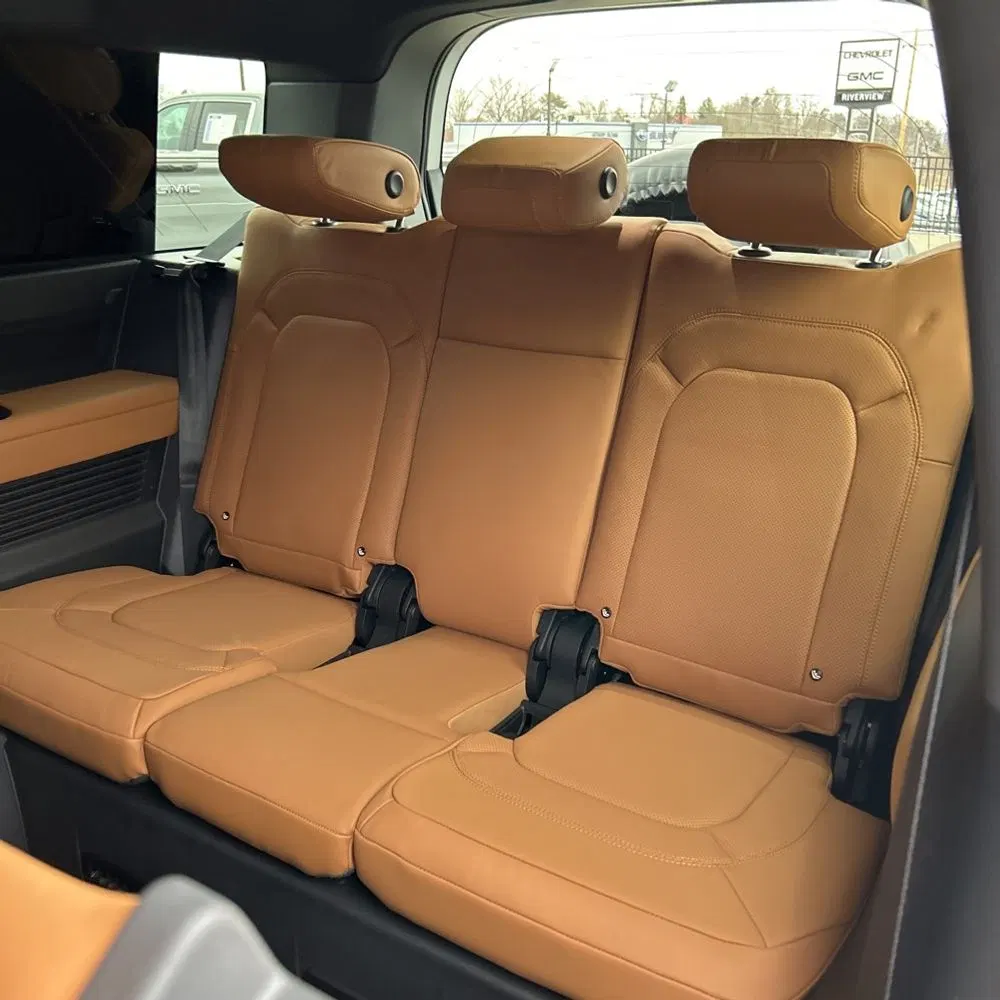 2024 Land Rover Defender 130 P400 S