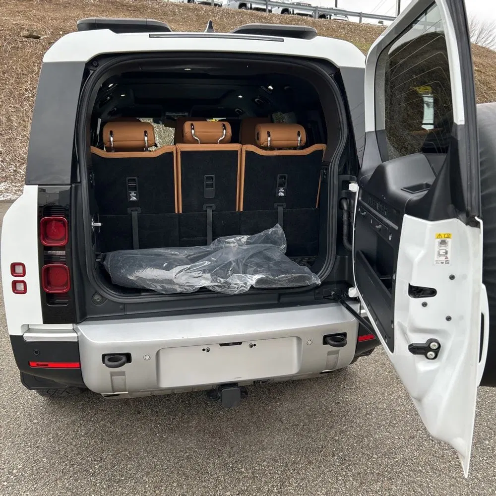 2024 Land Rover Defender 130 P400 S
