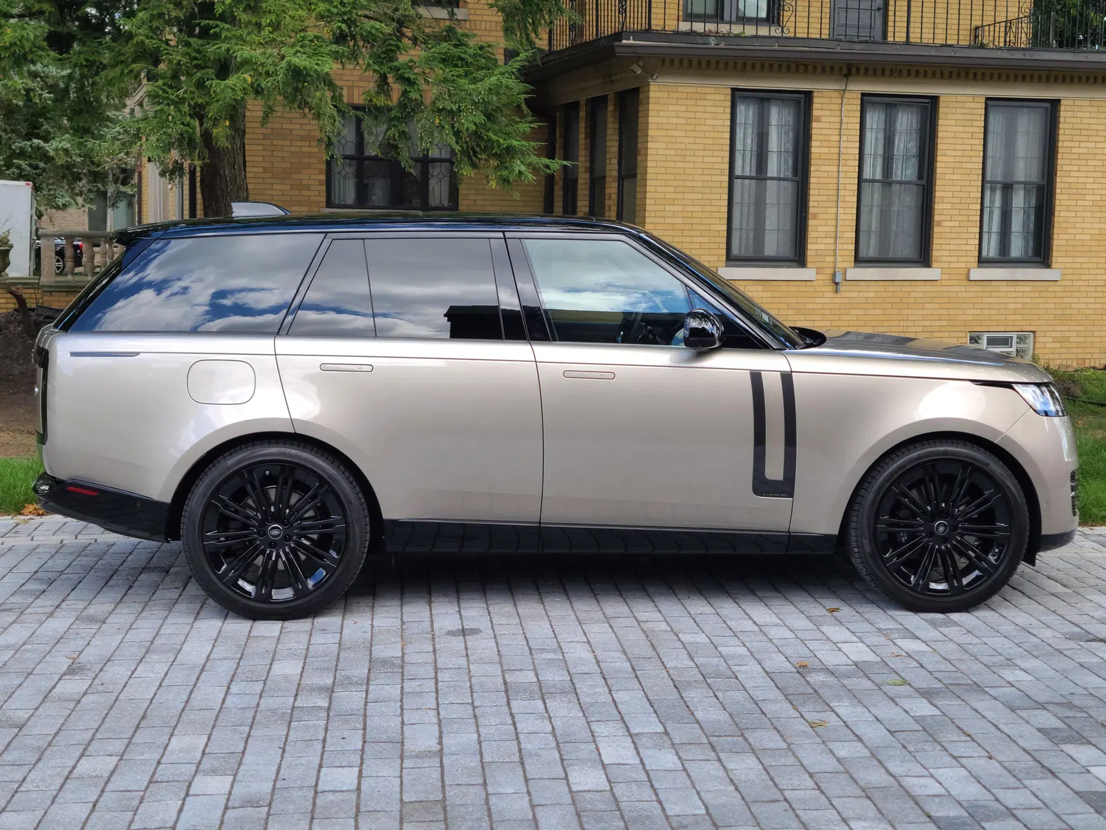 2023 Range Rover First Edition - ~100 Miles, Twin-Turbo V8, Batumi Gold, Highly Equipped