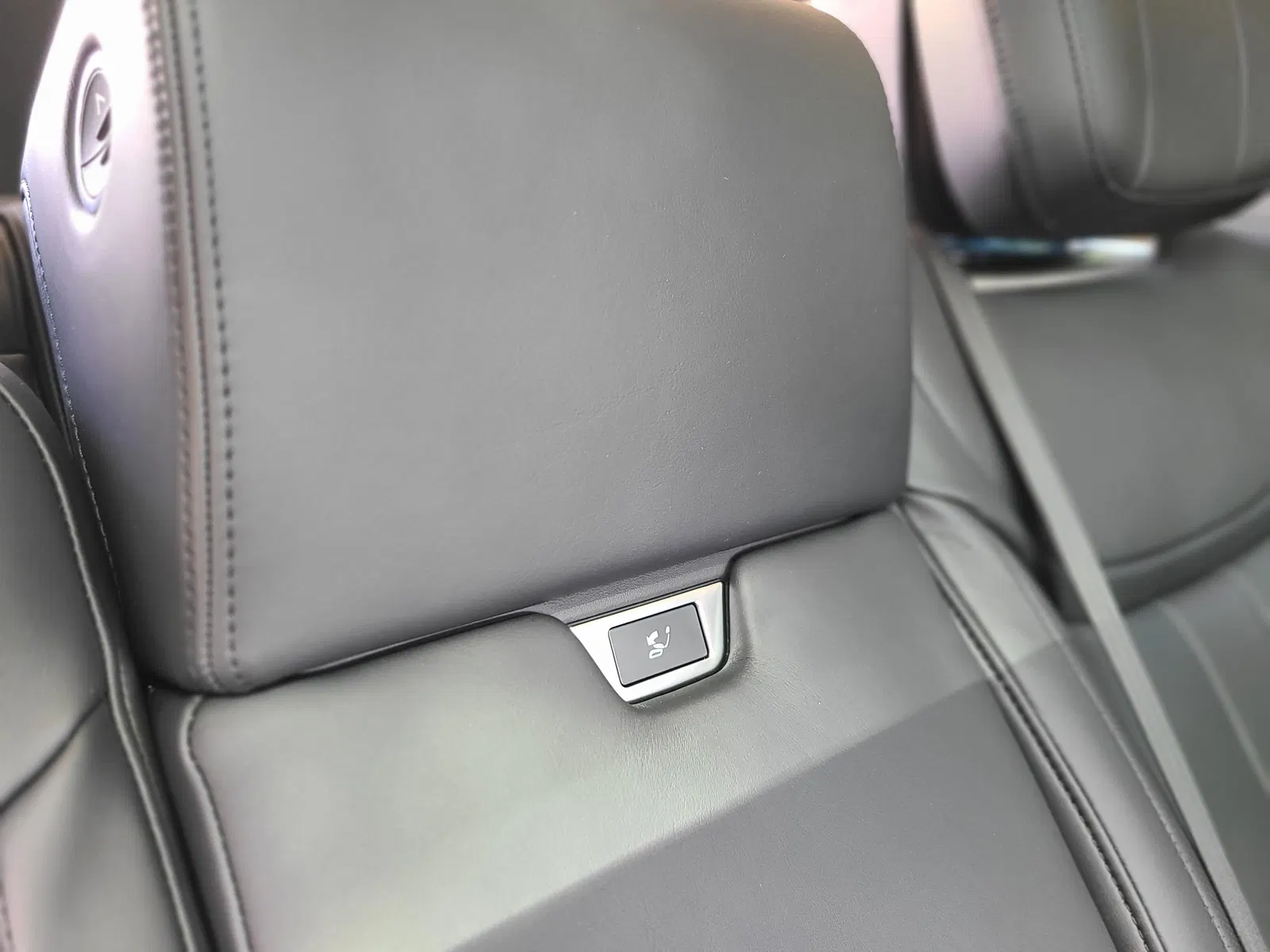 2023 Range Rover First Edition - ~100 Miles, Twin-Turbo V8, Batumi Gold, Highly Equipped