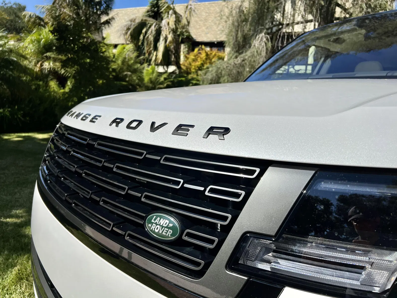 2023 Range Rover P530 SE - ~150 Miles, Twin-Turbo V8, AWD, Premium Interior Upgrade Package