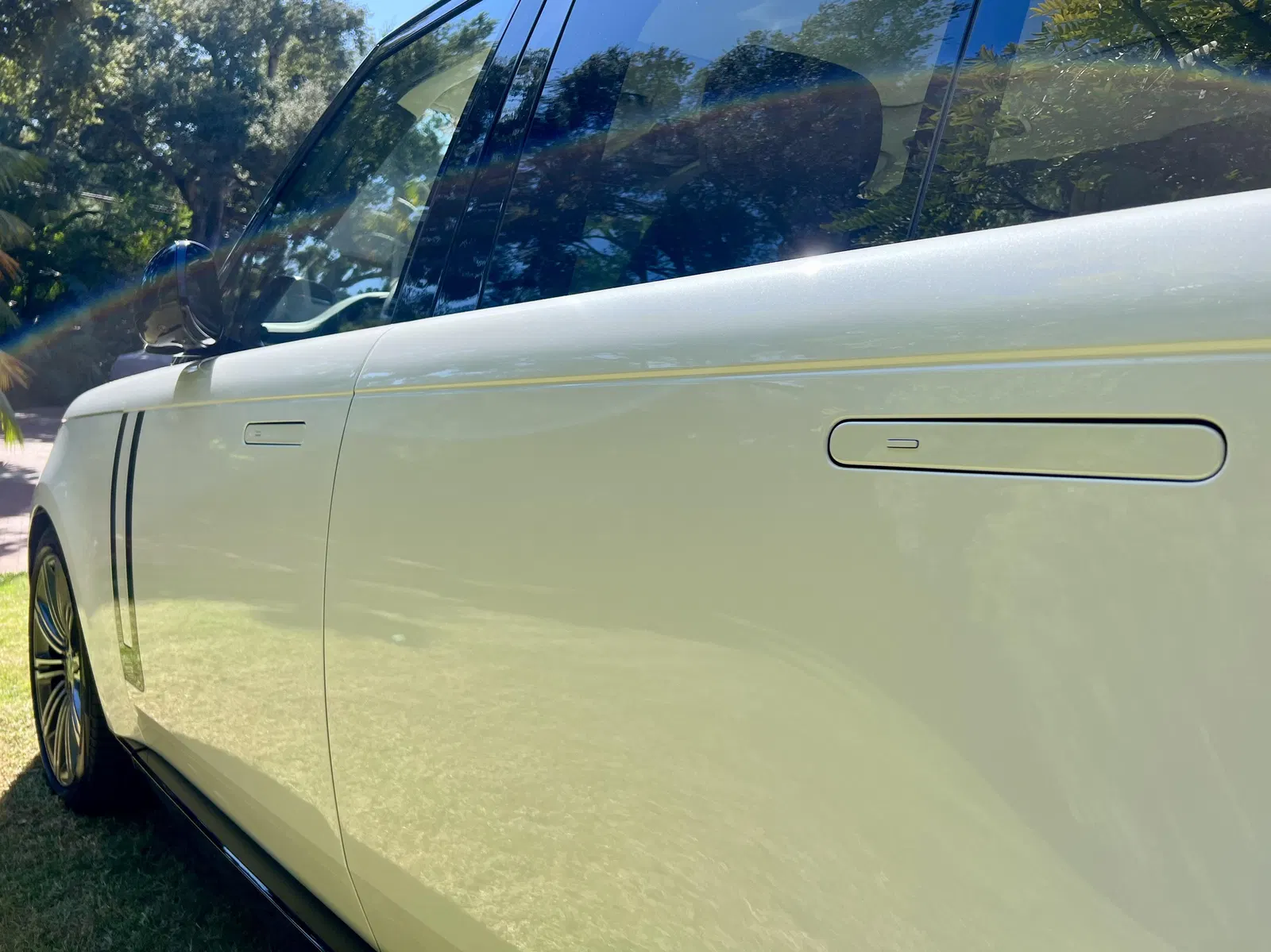 2023 Range Rover P530 SE - ~150 Miles, Twin-Turbo V8, AWD, Premium Interior Upgrade Package