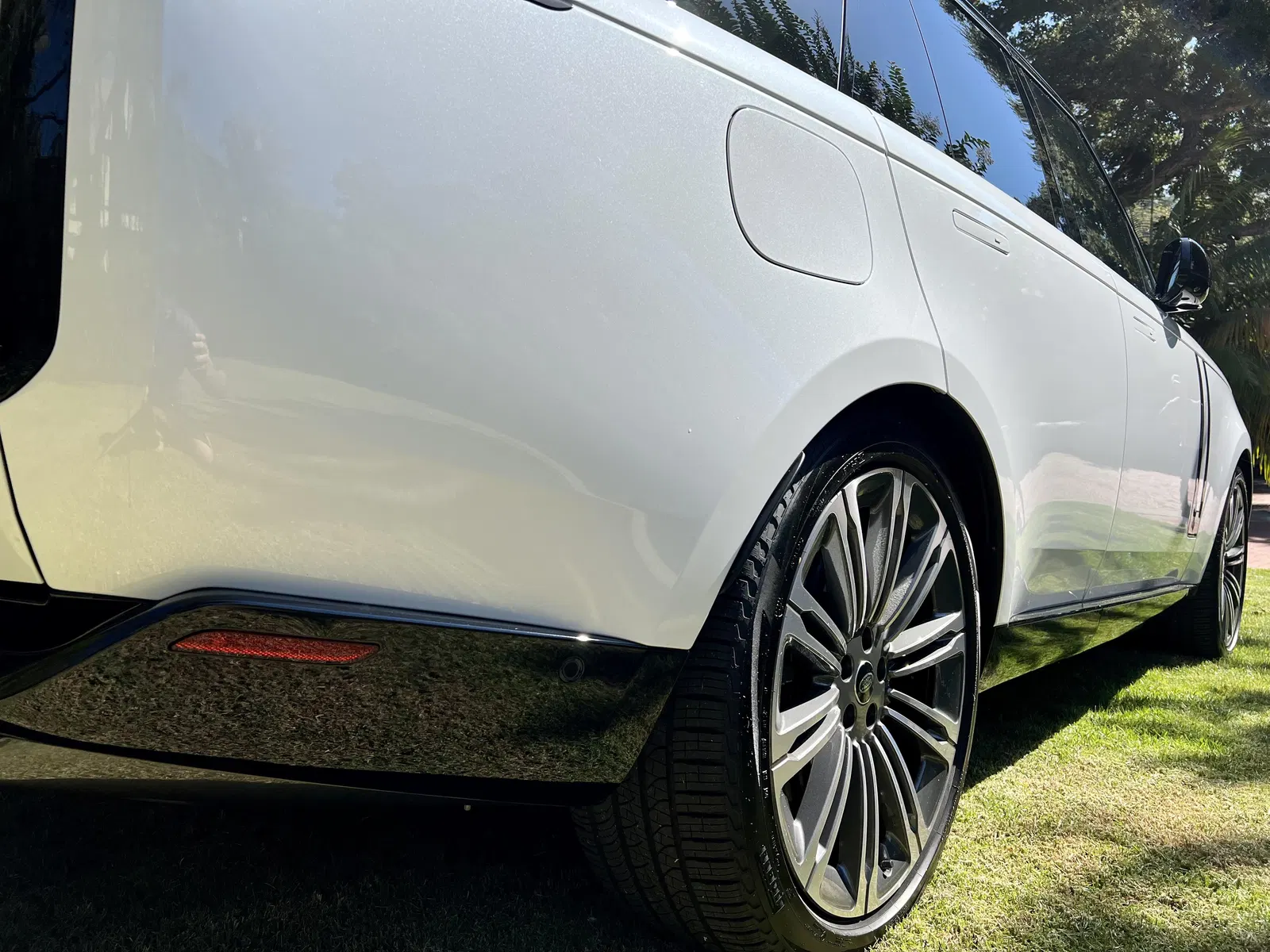 2023 Range Rover P530 SE - ~150 Miles, Twin-Turbo V8, AWD, Premium Interior Upgrade Package