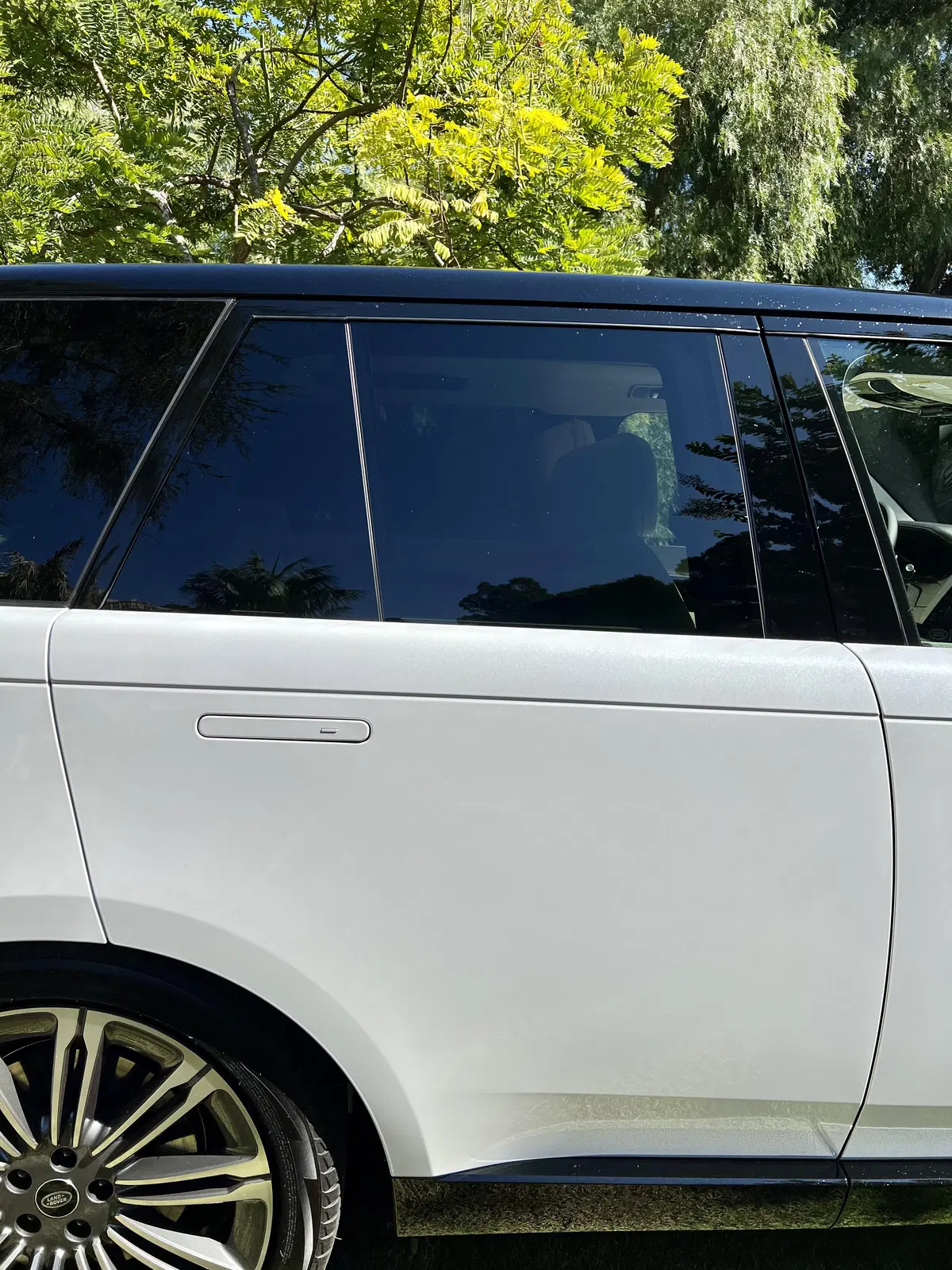 2023 Range Rover P530 SE - ~150 Miles, Twin-Turbo V8, AWD, Premium Interior Upgrade Package
