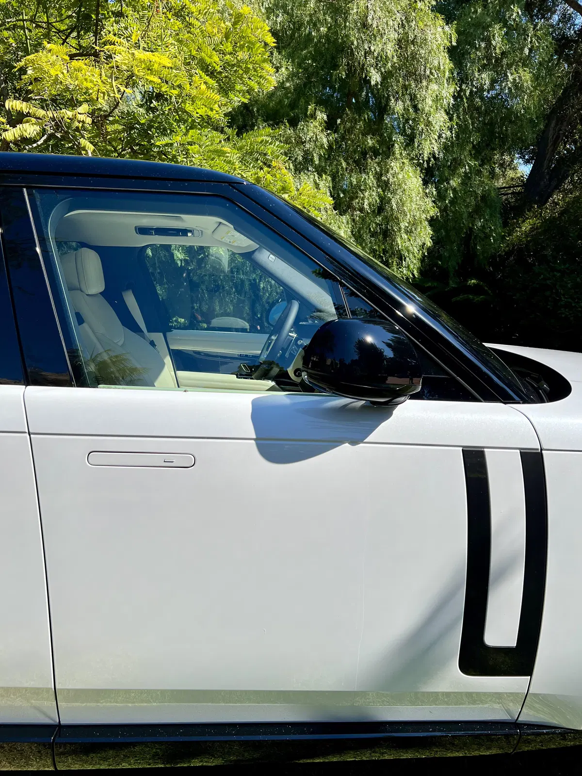 2023 Range Rover P530 SE - ~150 Miles, Twin-Turbo V8, AWD, Premium Interior Upgrade Package