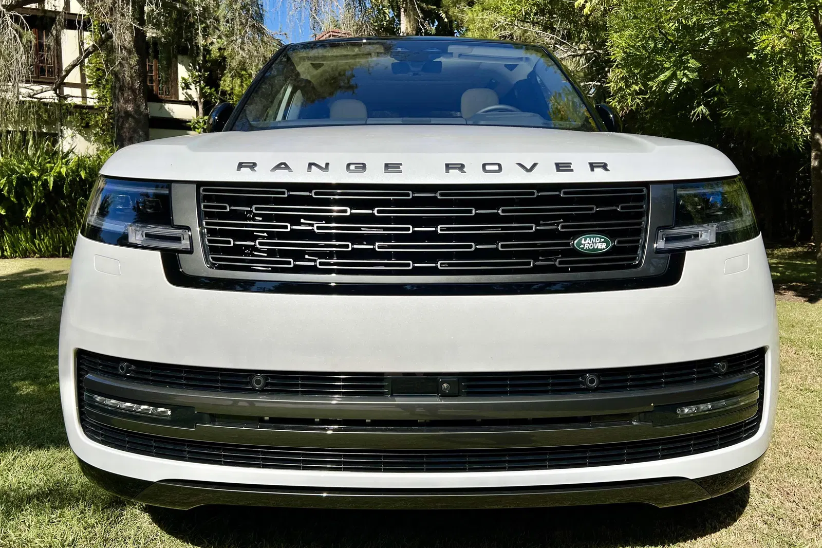 2023 Range Rover P530 SE - ~150 Miles, Twin-Turbo V8, AWD, Premium Interior Upgrade Package