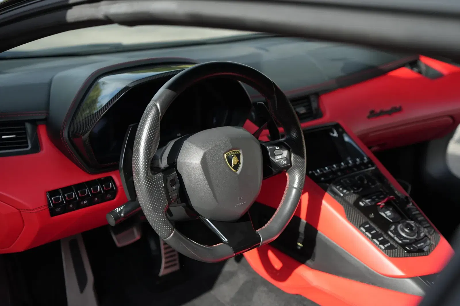 2019 Lamborghini Aventador S Roadster