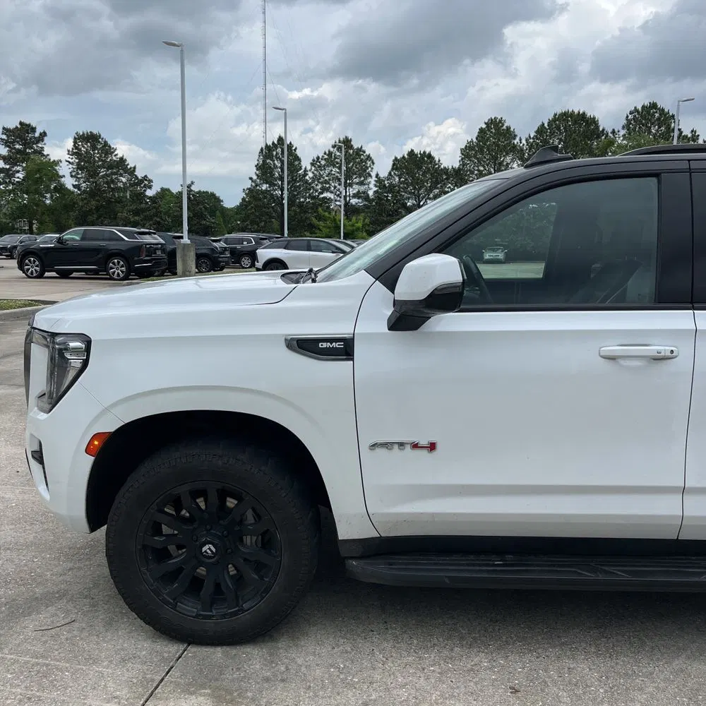 2022 GMC Yukon XL AT4