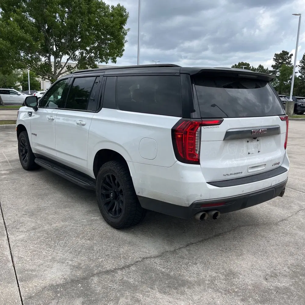 2022 GMC Yukon XL AT4
