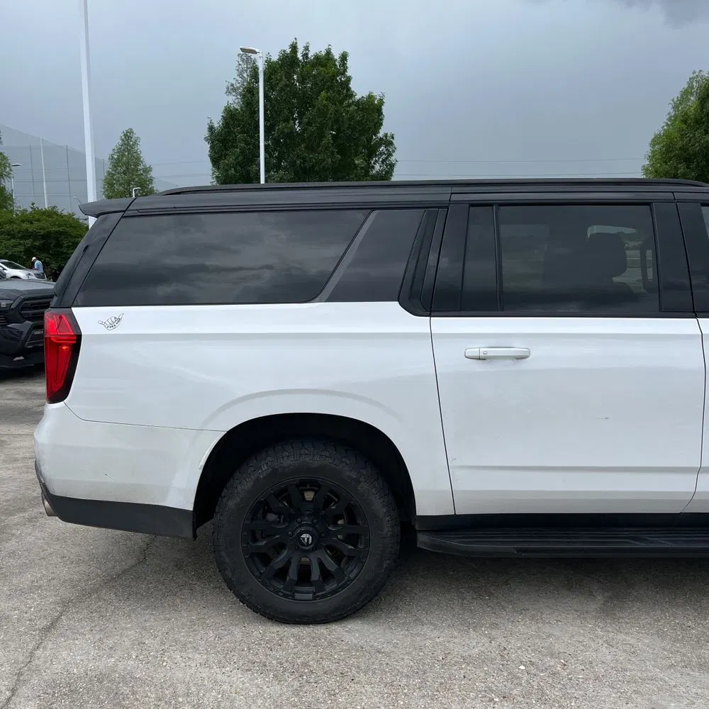 2022 GMC Yukon XL AT4