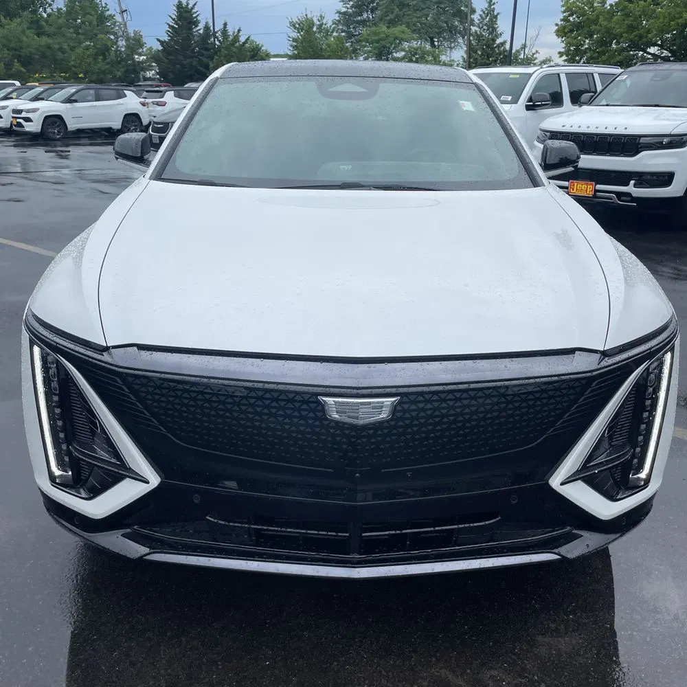 2025 Cadillac LYRIQ Sport 2