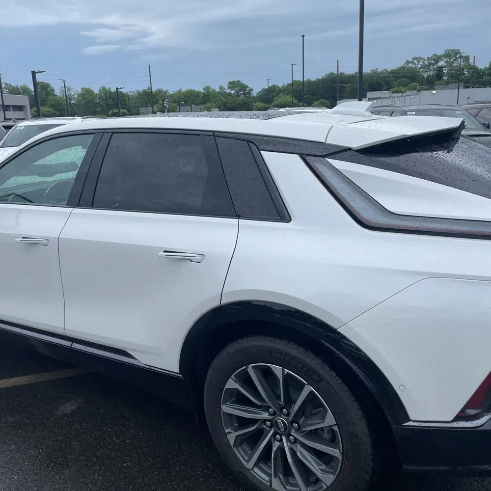 2025 Cadillac LYRIQ Sport 2