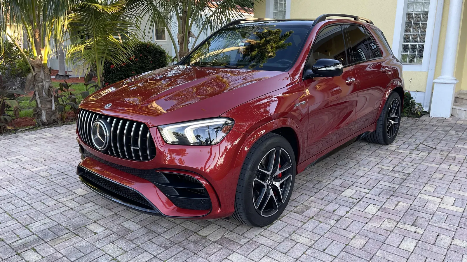 2021 Mercedes-AMG GLE 63 S - Twin-Turbo V8 Power, Highly Optioned, AWD, Designo Paint
