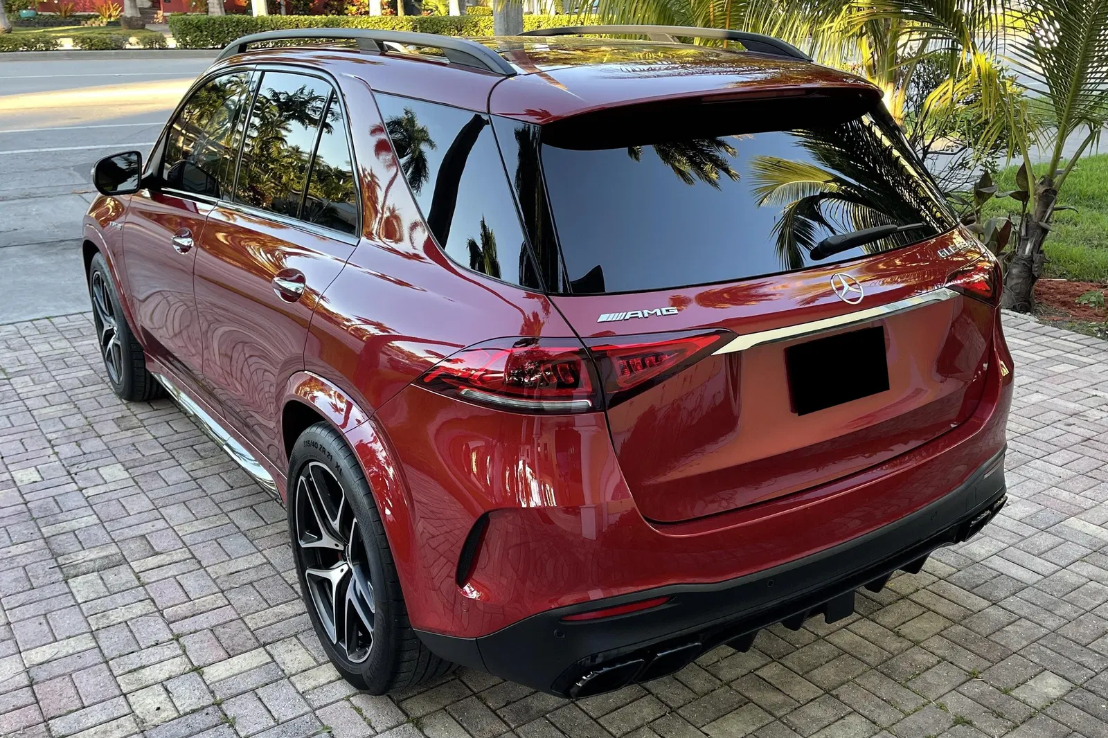 2021 Mercedes-AMG GLE 63 S - Twin-Turbo V8 Power, Highly Optioned, AWD, Designo Paint