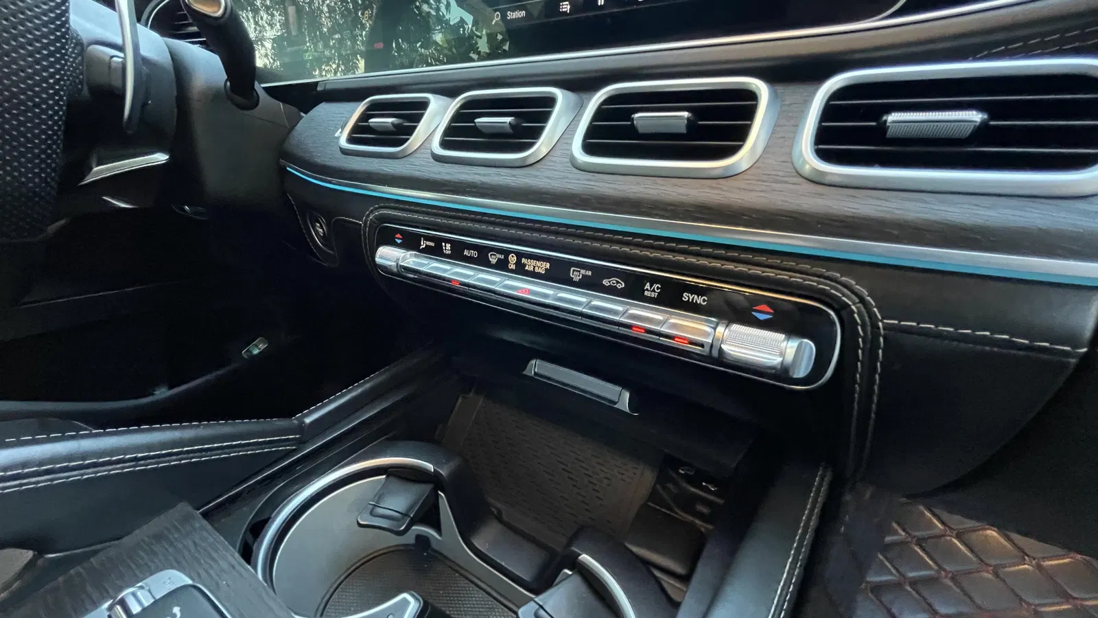 2021 Mercedes-AMG GLE 63 S - Twin-Turbo V8 Power, Highly Optioned, AWD, Designo Paint