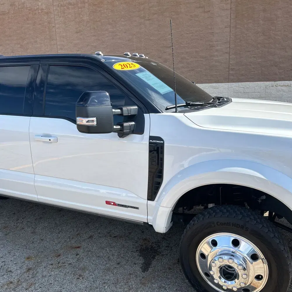 2025 Ford F-450 Super Duty Platinum
