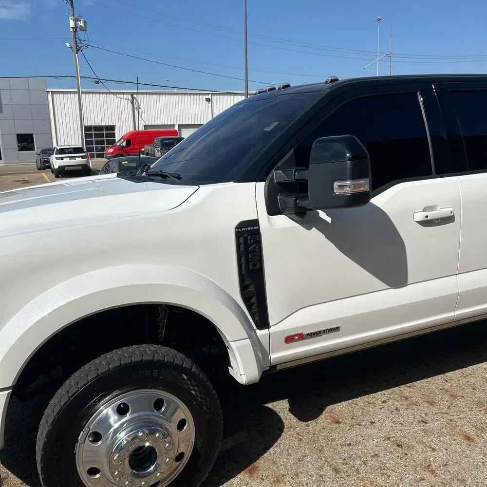 2025 Ford F-450 Super Duty Platinum