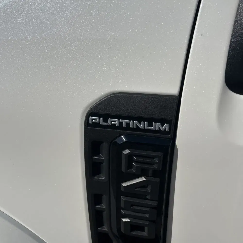 2025 Ford F-450 Super Duty Platinum