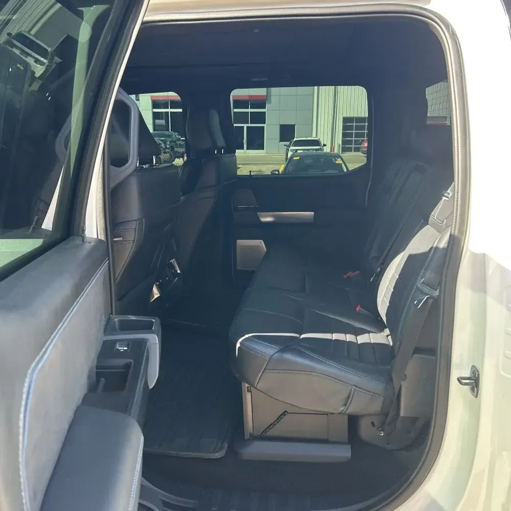 2025 Ford F-450 Super Duty Platinum