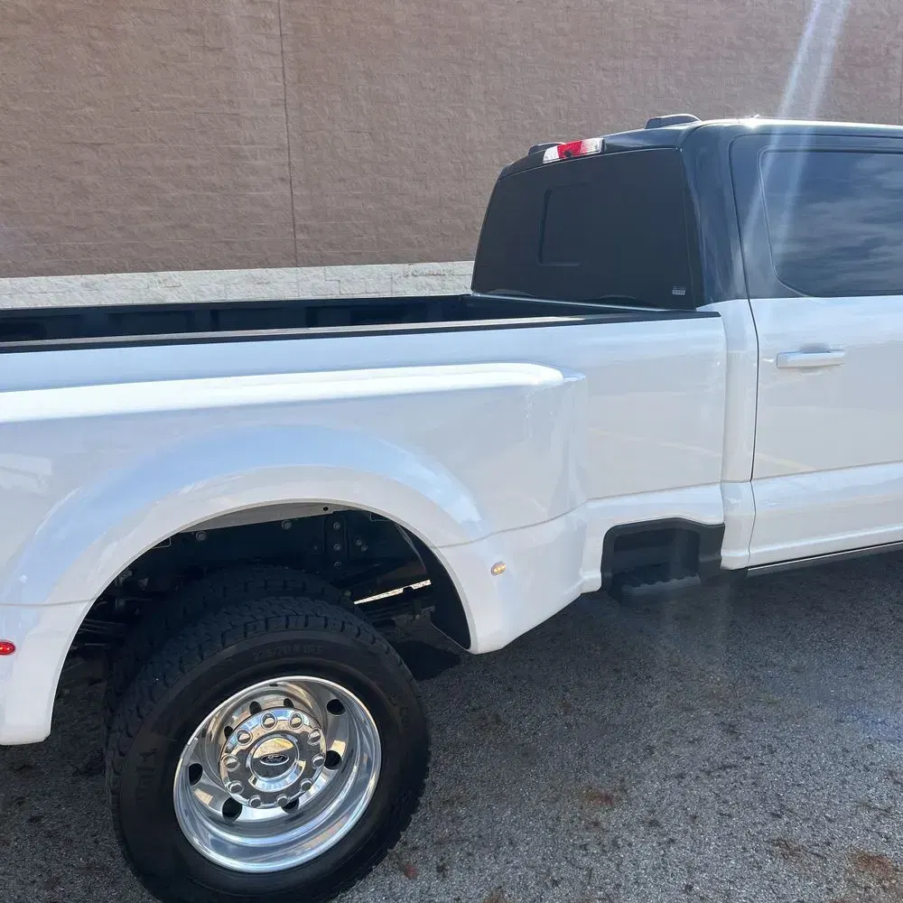 2025 Ford F-450 Super Duty Platinum