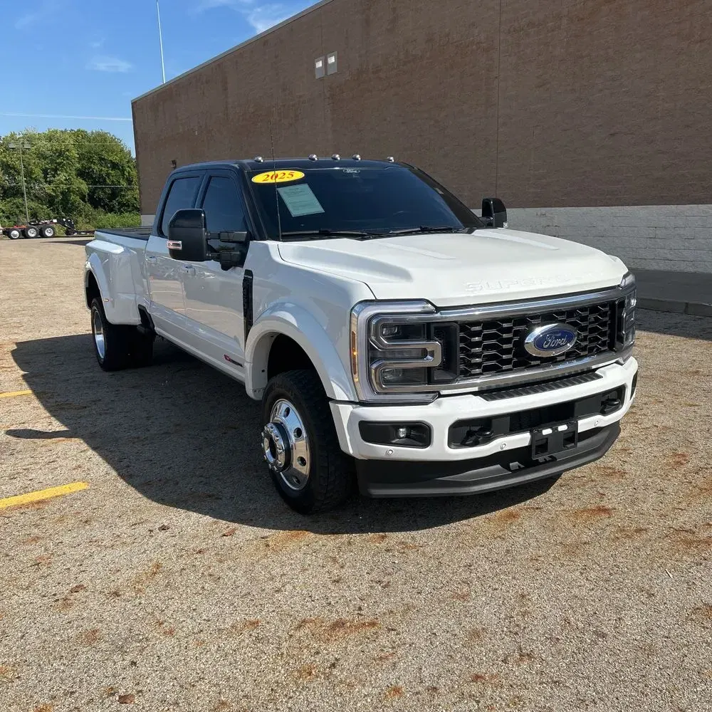 2025 Ford F-450 Super Duty Platinum