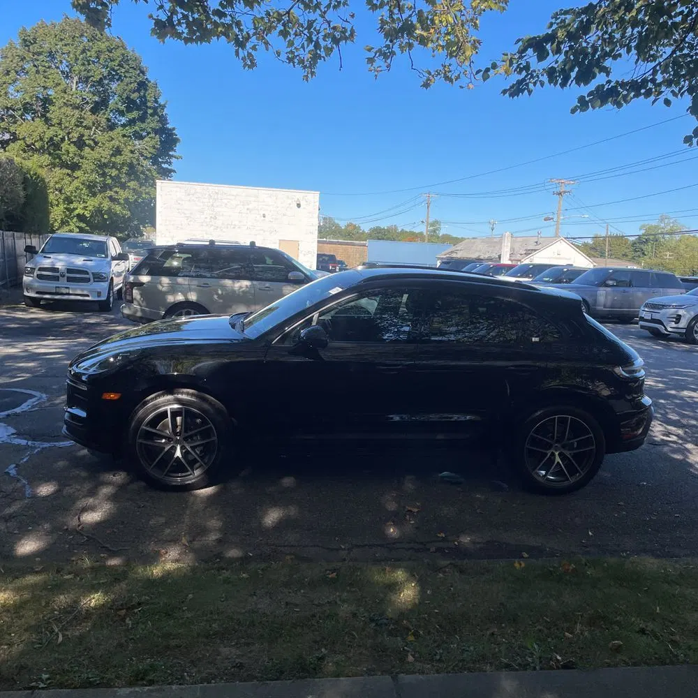 2024 Porsche Macan Base