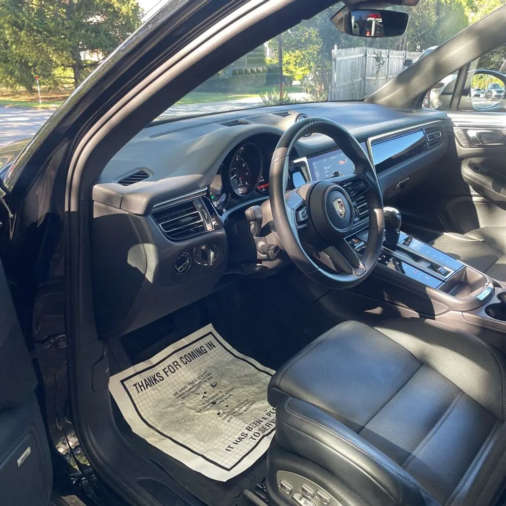 2024 Porsche Macan Base
