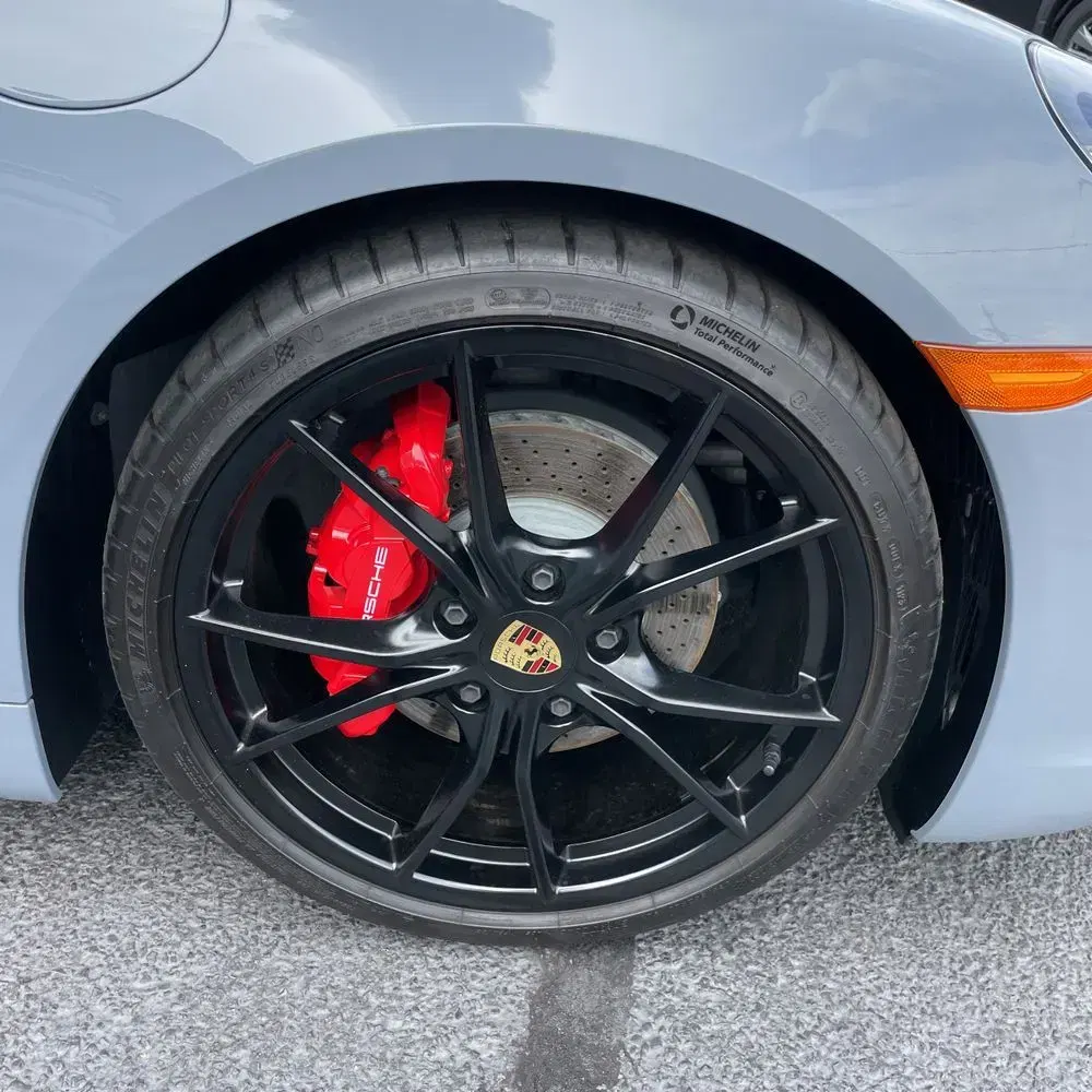2023 Porsche 718 Boxster S