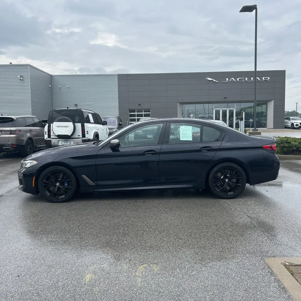 2023 BMW 5-Series M550xi