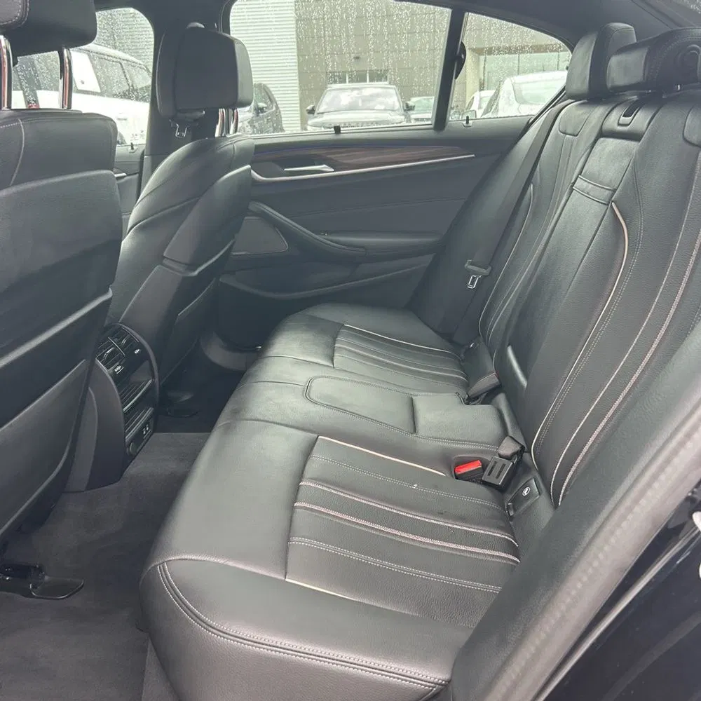 2023 BMW 5-Series M550xi