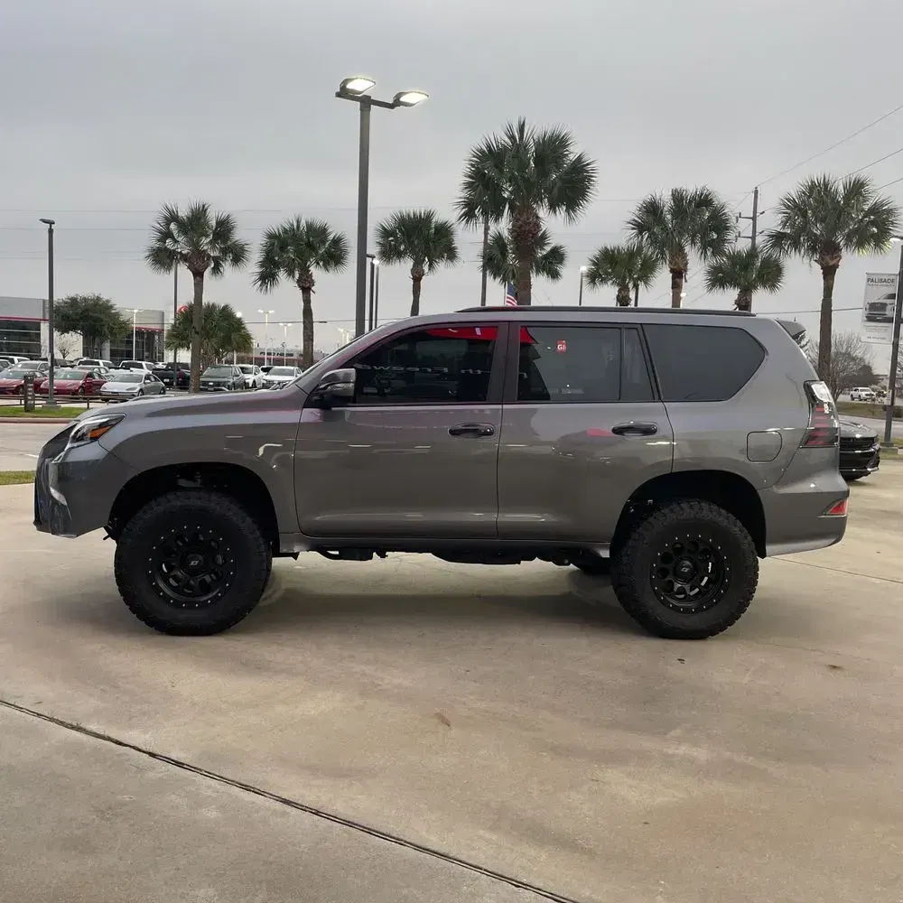 2023 Lexus GX 460 Base