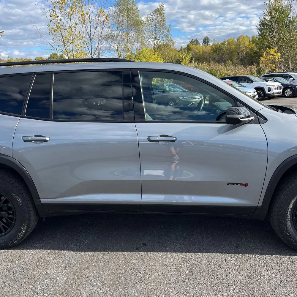 2025 GMC Acadia AT4