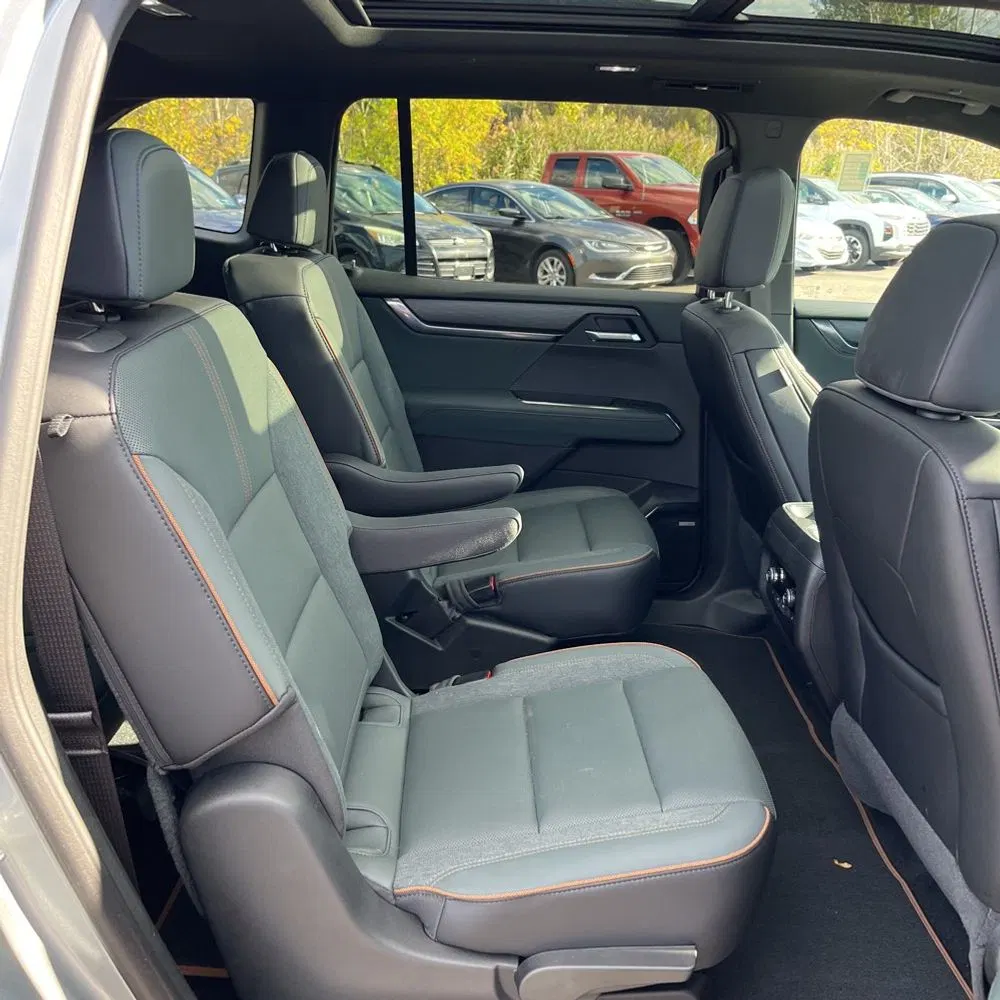2025 GMC Acadia AT4