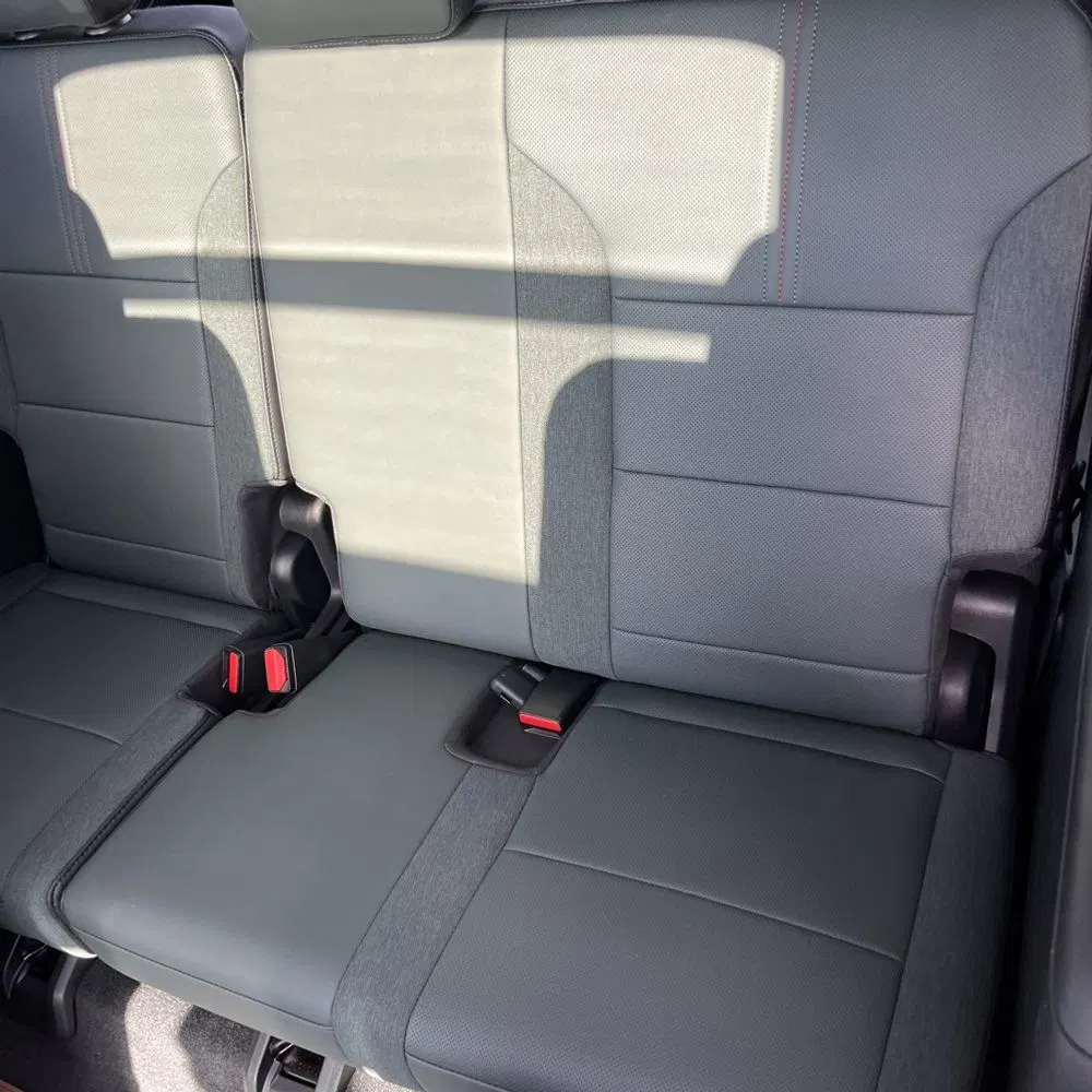 2025 GMC Acadia AT4