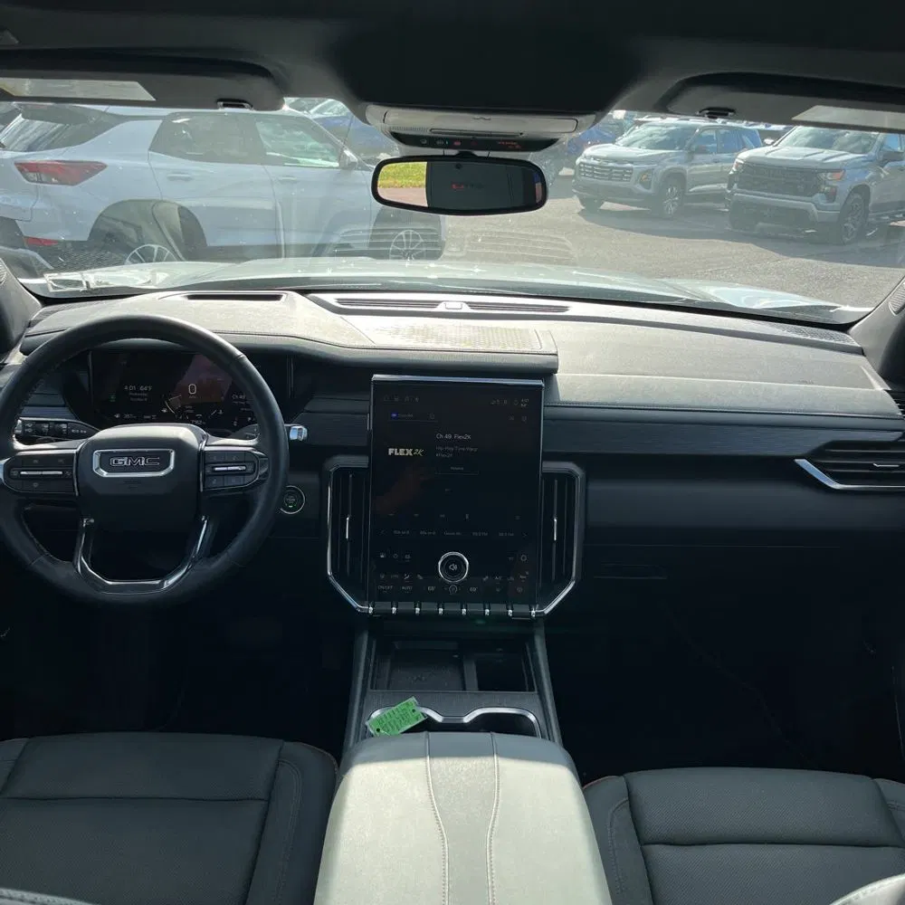 2025 GMC Acadia AT4