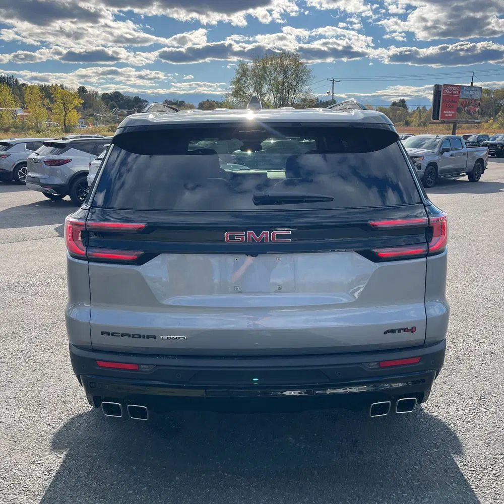 2025 GMC Acadia AT4