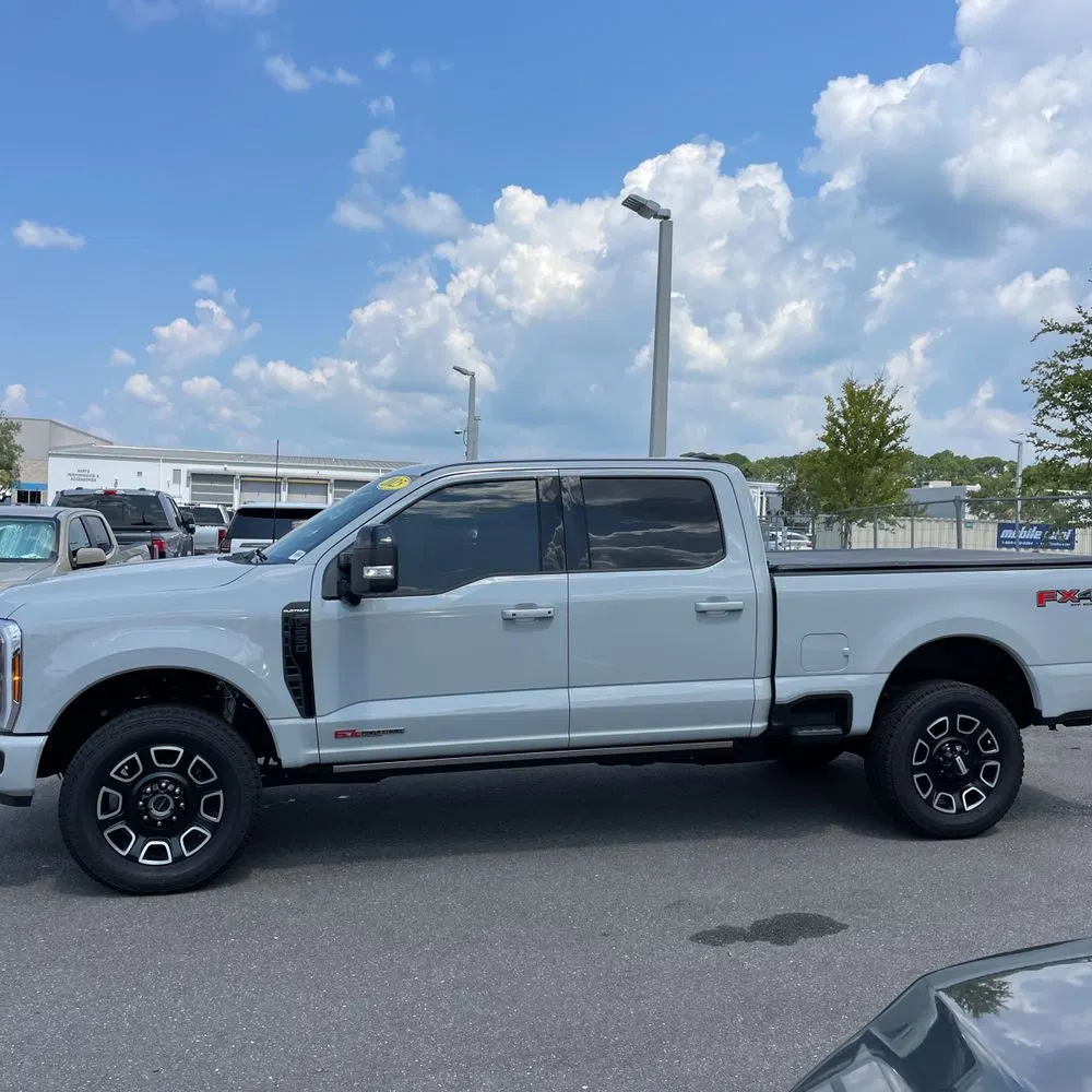 2025 Ford F-250 Super Duty Platinum