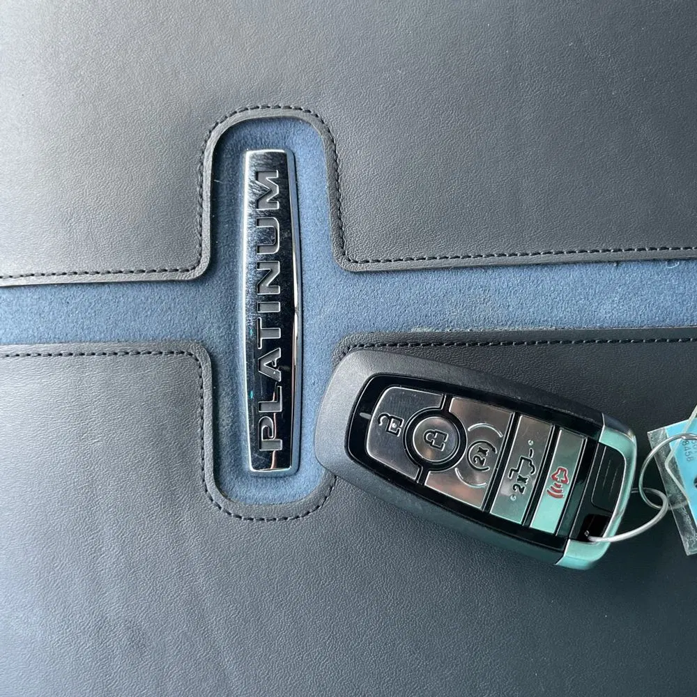 2025 Ford F-250 Super Duty Platinum